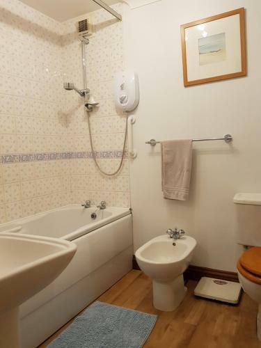 'lyndale' Self Catering Apartment Sleeps 4
