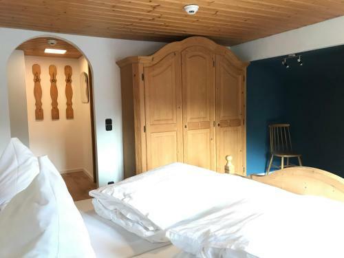 Hostal Gasthof Hirsch