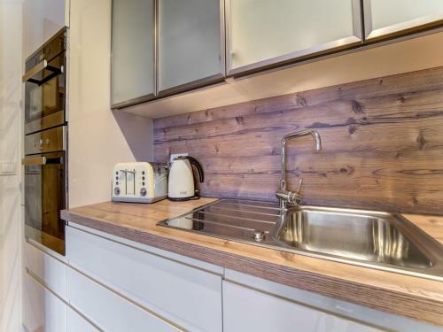 Beautiful Apartment In Mittersill With Private Terrace