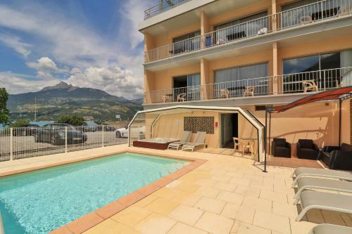 Hotel H�tel Les Flots Bleus