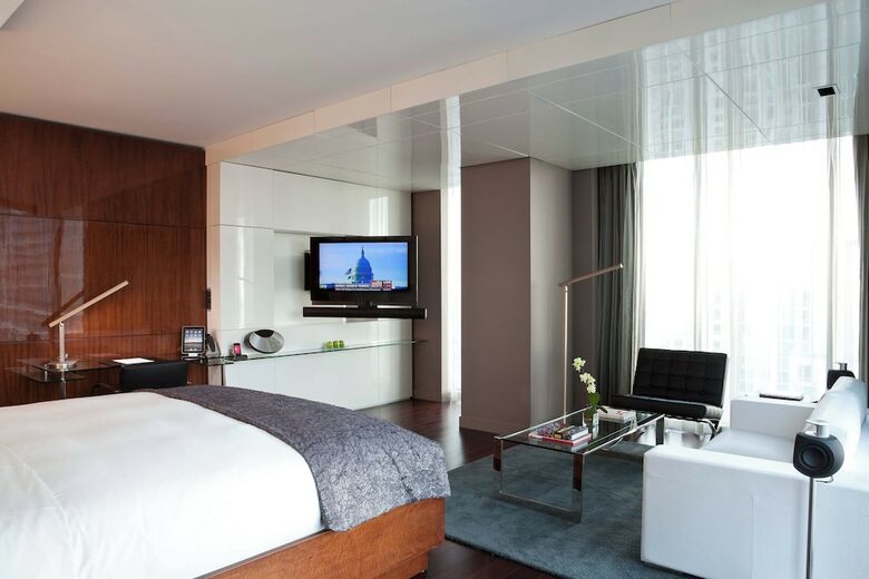 Hotel Beaux Arts Miami