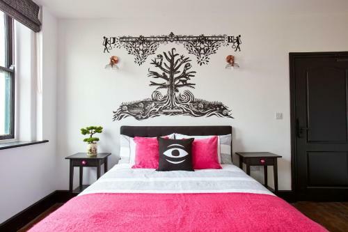 Hostal Jet Black Jewel