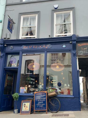 Bed & Breakfast Sherlocks Lodgings