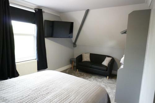 Hostal Number 33 Room Only