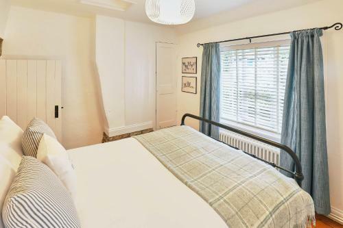 Host & Stay - Mast Cottage