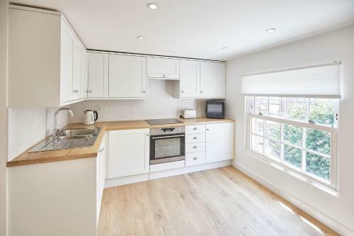 Host & Stay - Golden Lion Apartments