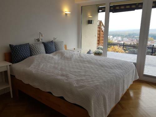Apartamento Blick �ber Krems Mit Terrasse
