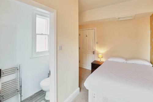 Host & Stay - Cook's Quarters