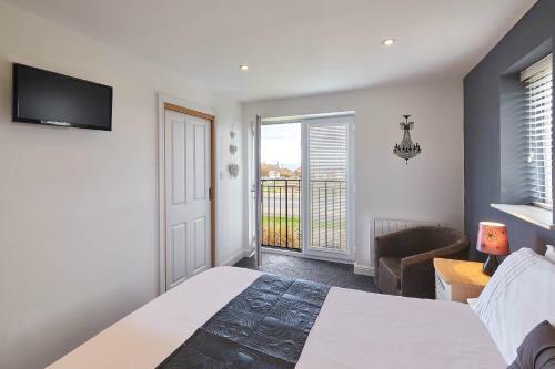 Host & Stay - Baye View