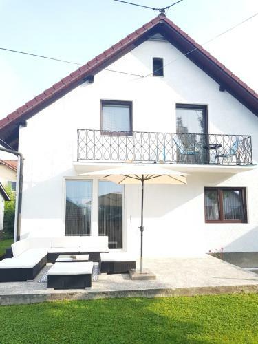 Hostal Bogi's Ferienhaus - Pension