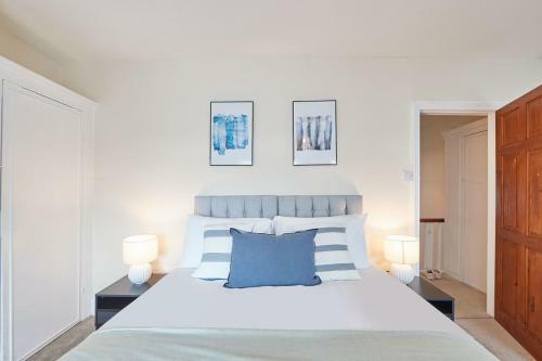 Blue Sky 3 Bedroom Cottage Whitby