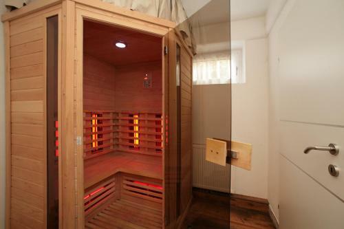 Chalet Sabrina Mit Au�enpool Im Sommer