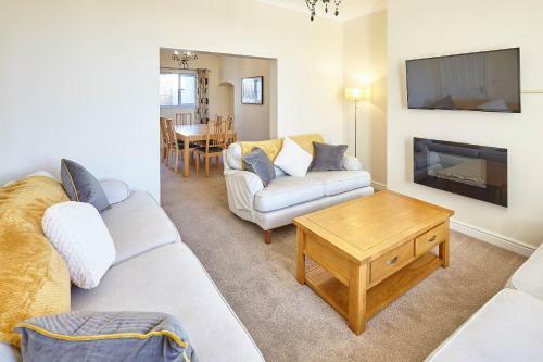 Host & Stay - Rosemill