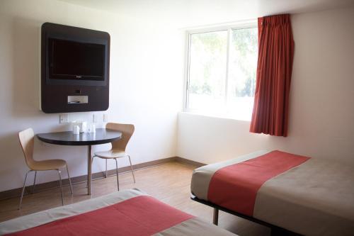 Motel 6