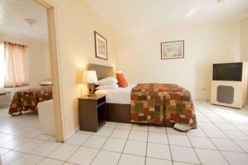 Parkway Inn Airport Motel