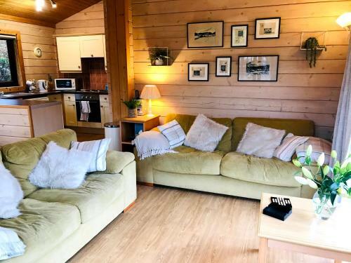 Hartland Hideaway Lodge