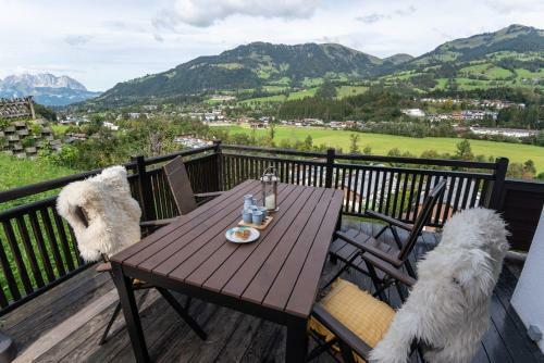 Moralodge Chalet With Hot Tub