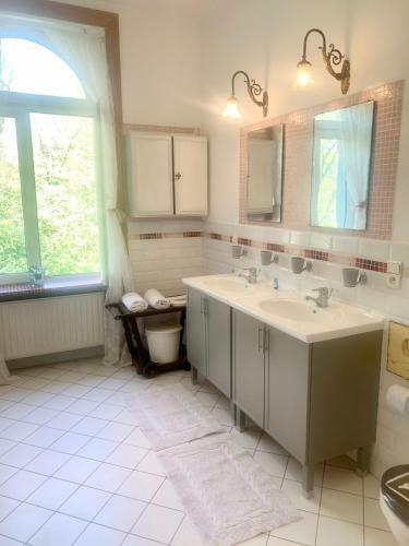 Bed & Breakfast La Tour D'h�lo�se - 10' de Bruxelles