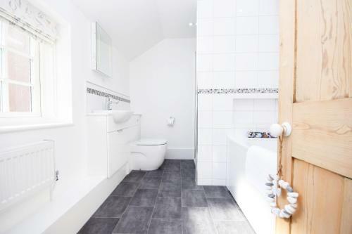 Seashell Cottage - Worthing