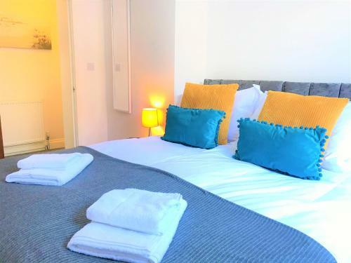 Grafton Seaside Apartment With Parking