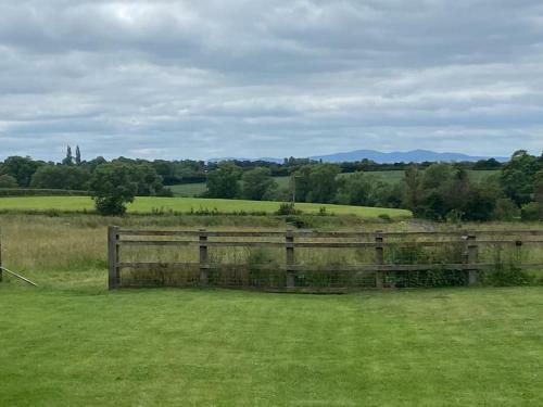 Gorgeous Countryside Hillview Annexe
