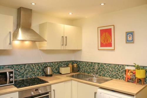 Colourful Margate Apartment Moments From Beach