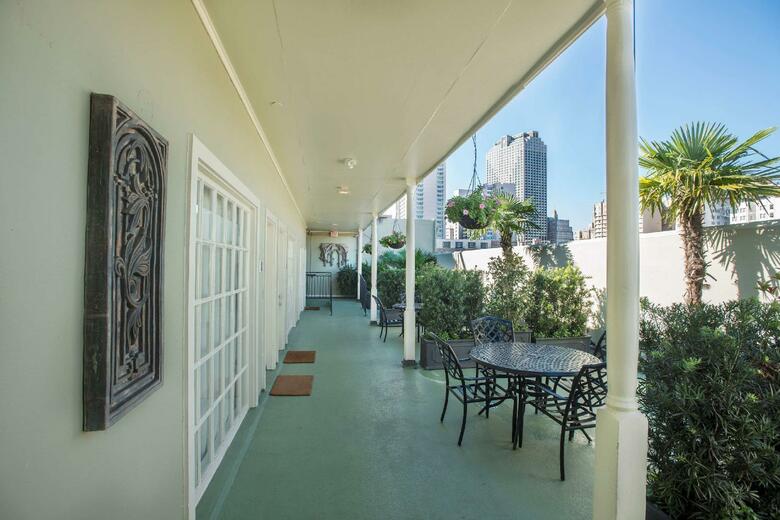 Bienville House Hotel