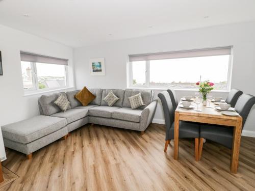 Benllech Bay Apartment 2