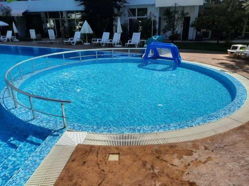 Beutiful Ground Floor Apartment Close To Beach