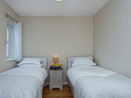 Pass The Keys Modern 2 Bedroom Beach Apartment With Free Parking