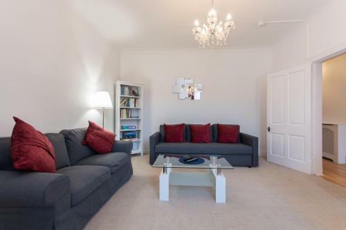 Glebe Street Apartment