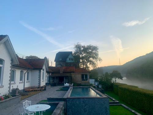 Hostal La Villa Vdk : Chambres Vue Sur Meuse