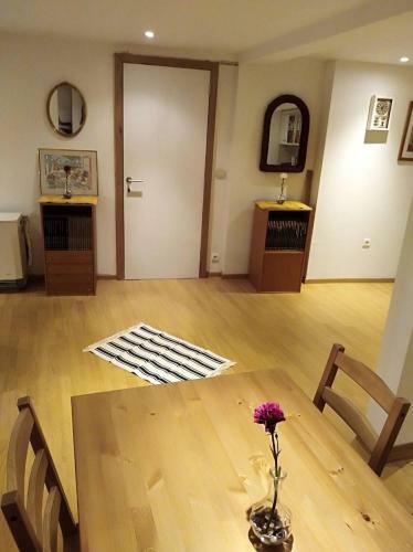 Apartamento Charmant Duplex � 200m de La Cath�drale