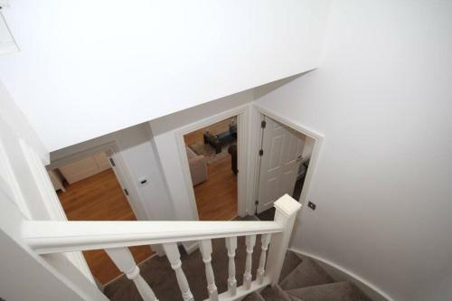 Harrow Place- Stylish Two Bedroom Apartment.