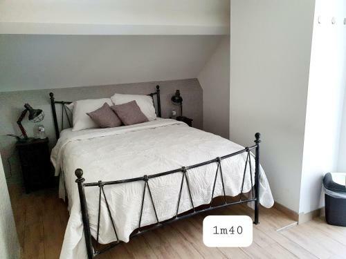 Les �tangs Du Thioux Bed & Breakfast