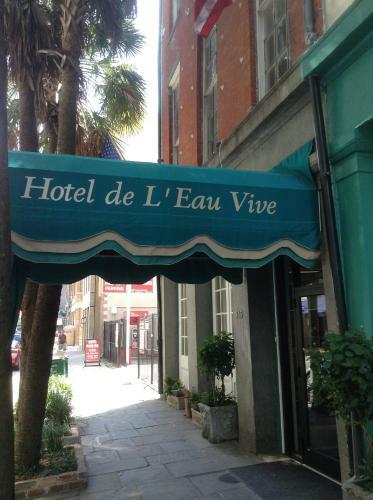Hotel De L'eau Vive
