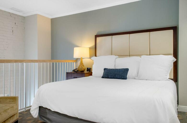 Wyndham Riverfront New Orleans Hotel