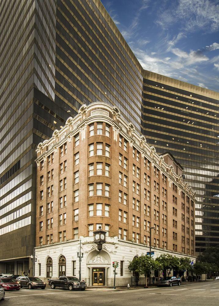 The Whitney Hotel
