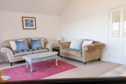 Tullochside-4 Bed-sea Front -ravenspoint Road