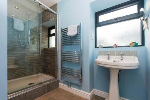 Tullochside-4 Bed-sea Front -ravenspoint Road