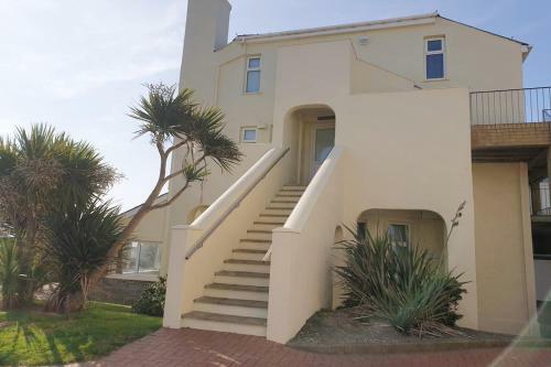 15 The Cliff Apartment-2 Bed- Sea View