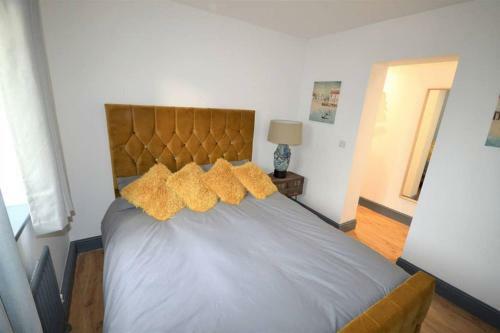 Echo Beach-large 4 Bed Beach House-trearddur Bay