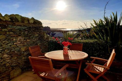 24 Cliff Apartment-3 Bed-ground Floor-sea Views