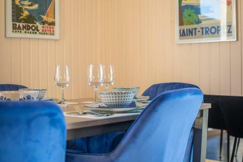 Bungalow Blue 6 Persons