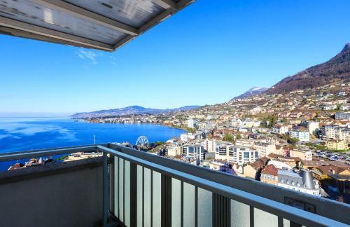 Elegant Apartment With Stunning Lake View