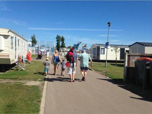 3 Bed ,sleeps 8 Caravan California Cliffs Holiday Park
