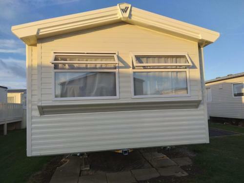 3 Bed ,sleeps 8 Caravan California Cliffs Holiday Park