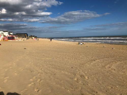 Camber Sands 3 Beds Caravan
