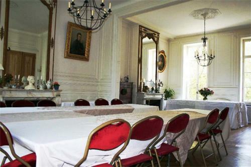 Bed & Breakfast Le Ch�teau De Philiomel