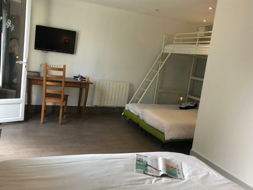 Bed & Breakfast Chambres D'h�tes Poirier Bazin